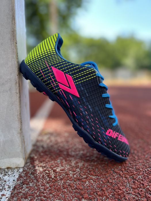 Розпродаж Сороконожки, футзалки, бампы, футбольная обувь, взутття