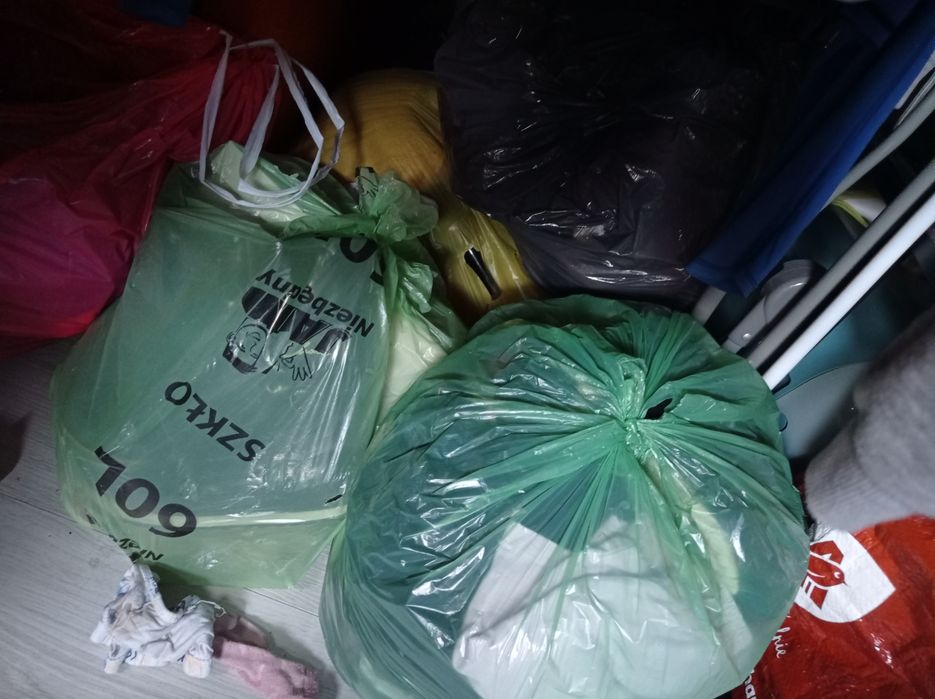 Na sprzedaż duża ilość ciuchów mix