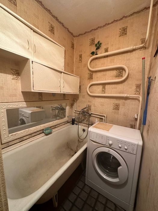 1 этаж 2-к.Квартира Центр ул.Дворцовая 12