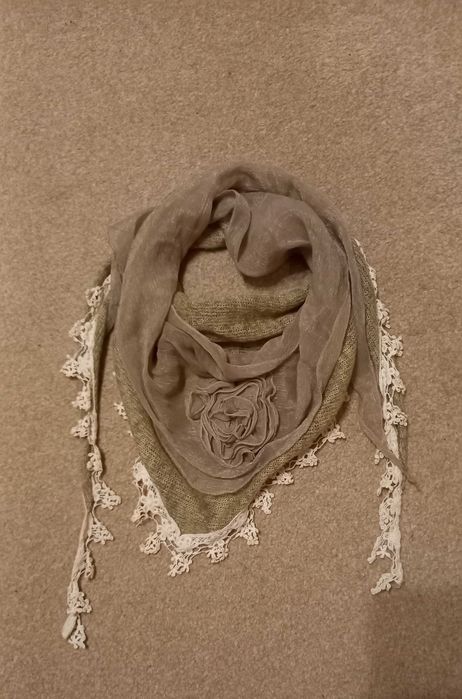 Chusta apaszka szal ozdobny w kształcie trójkąta khaki-beż 75/203 cm