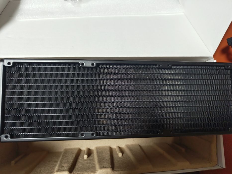 Система водяного охлаждения AUSEN GT360 ARGB PWM с дисплеем