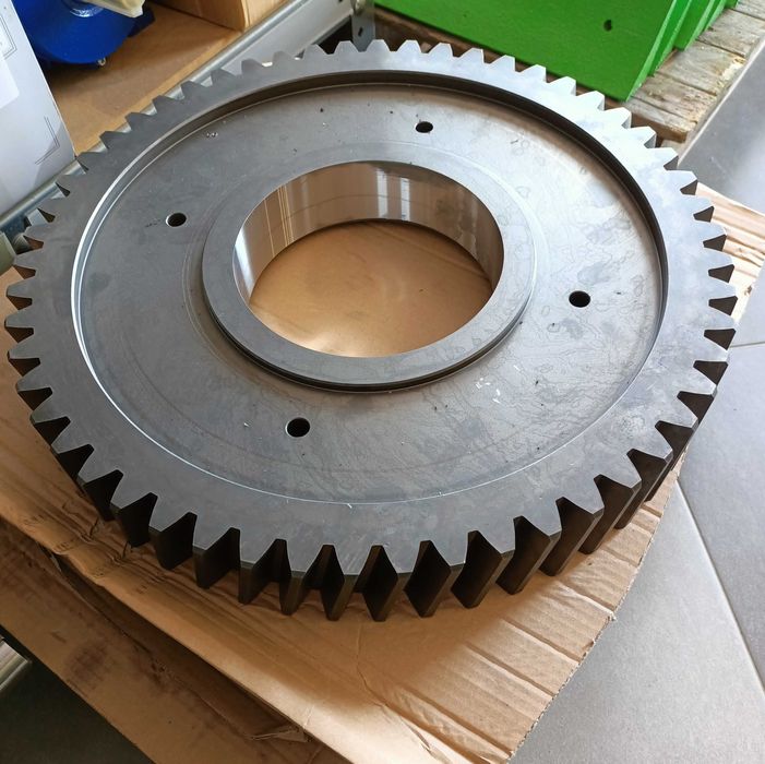 Koło Z54 przekładni napędu rotora przyczepy samozbierającej STRAUTMANN