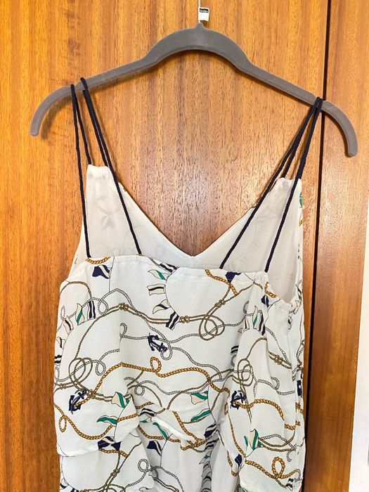 Top em V em padrão de âncoras