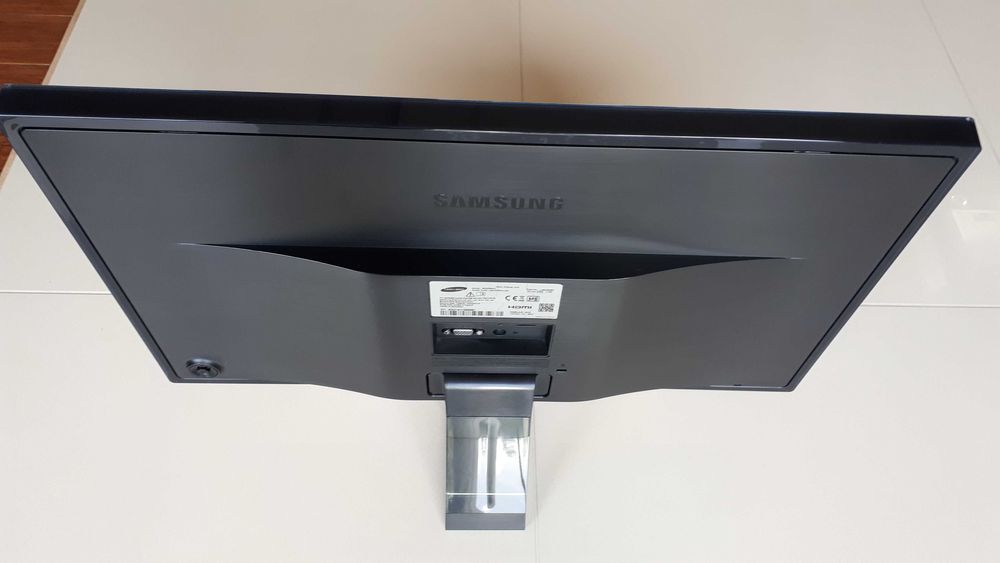 Monitor Samsung 24 cale - jak nowy !!!