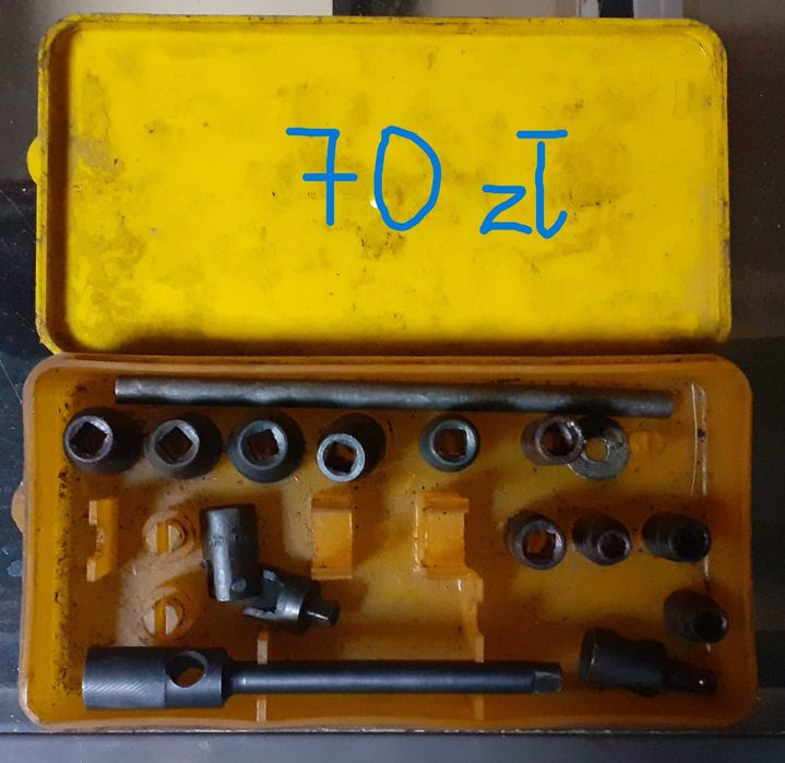 Klucze płaskie i oczkowe (ok 56 szt.) klucze nasadowe PRL (4 zestawy)