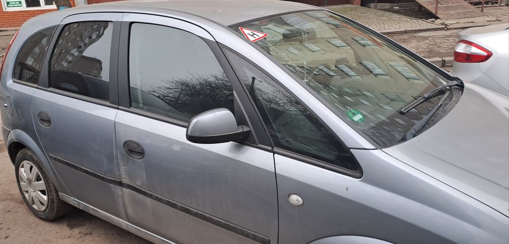Автомобіль Opel Meriiva