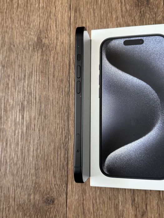 Айфон iPhone 15 icloud заблокований