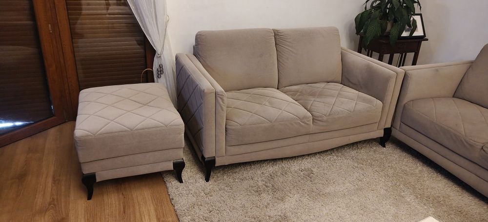 Wypoczynek LEVIANO SOFA 3 , 2 + Pufa