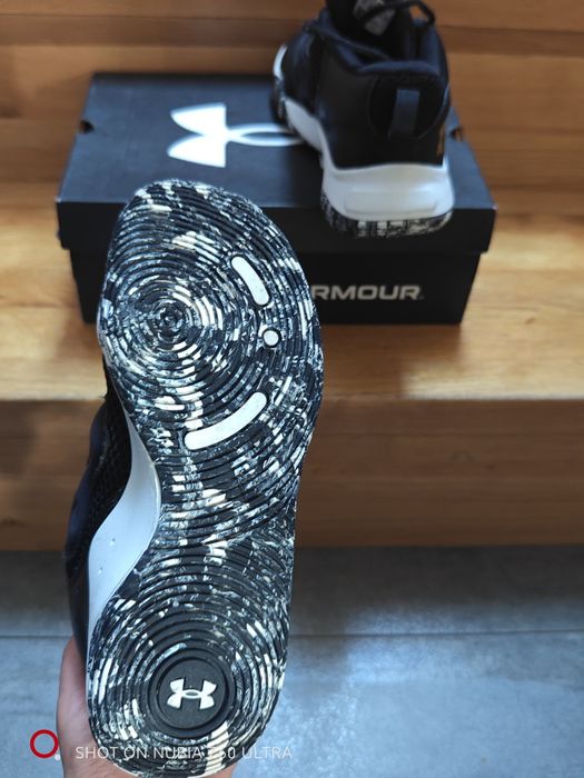 Buty chłopięce Under Armour 38.5