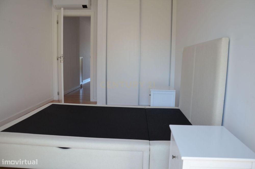 Apartamento T1 Novo em Paranhos, ao Jardim de Arca D'Água