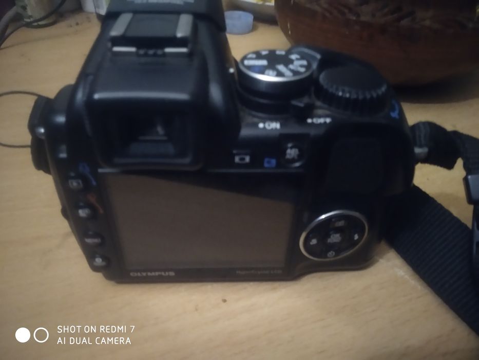 Olympus SP-570 UZ