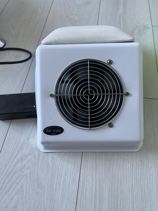 Витяжка для манікюру Air Max Pro б/ у мало