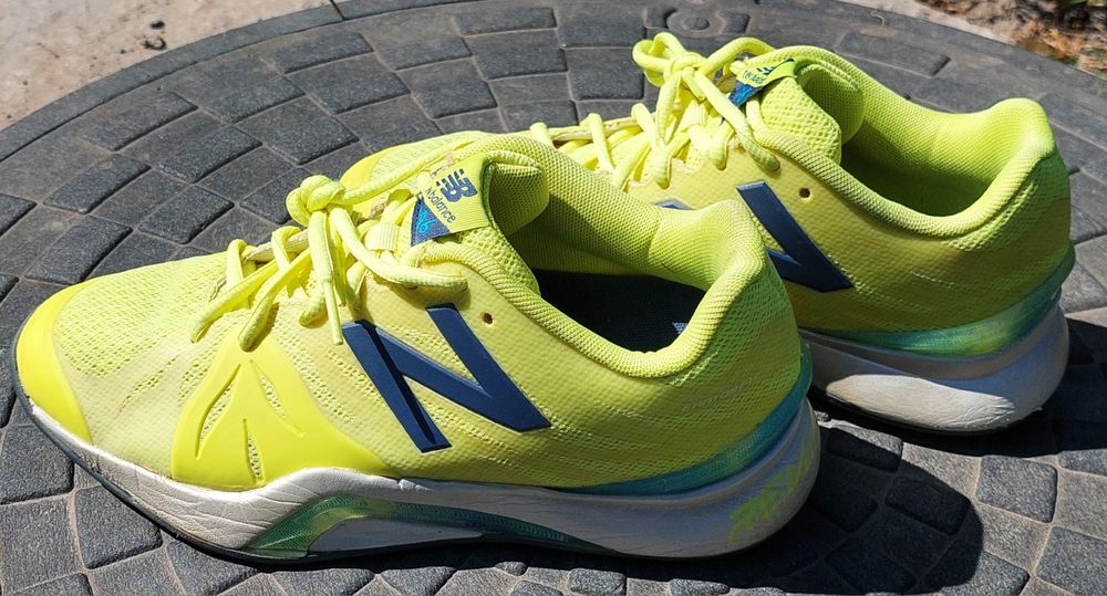 кросівки New Balance