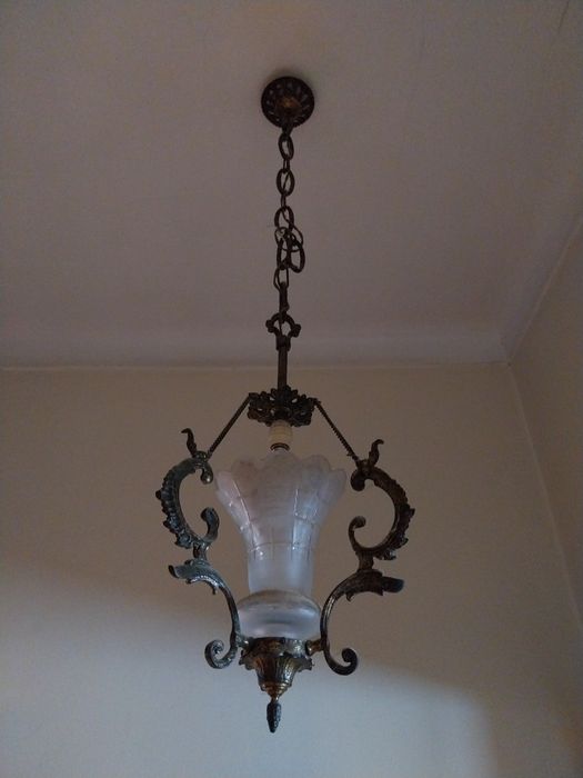 Candeeiro suspenso antigo
