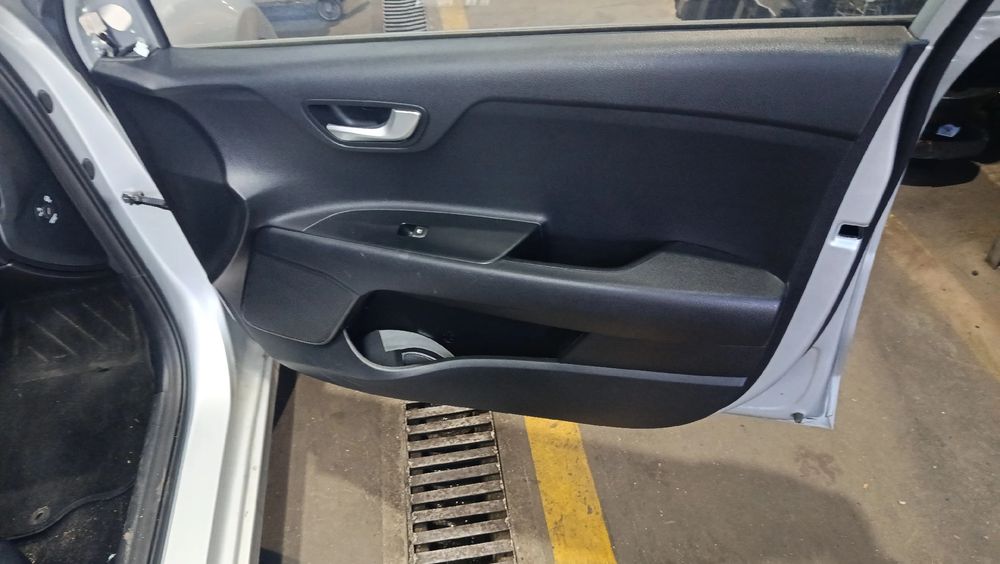 Conjunto de bancos KIA Rio IV (YB)