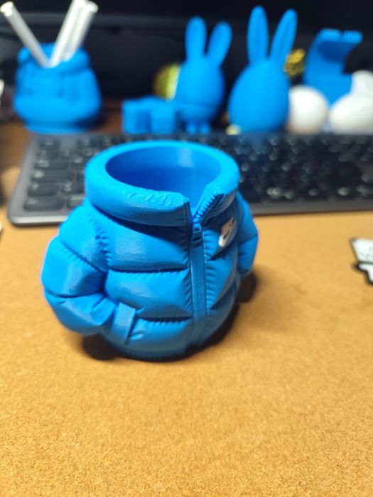 Porta canetas Estilo "Puffer Jacket"