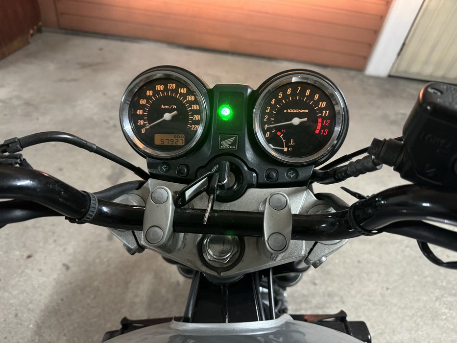 Cbf 600N (Naked) Bem estimada