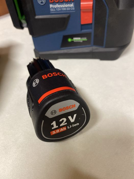 Laser krzyzowy bosch GLL12V-100-33CG zielony oryginalny