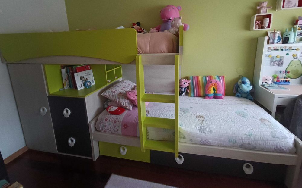 Beliche com 2 camas em excelente estado