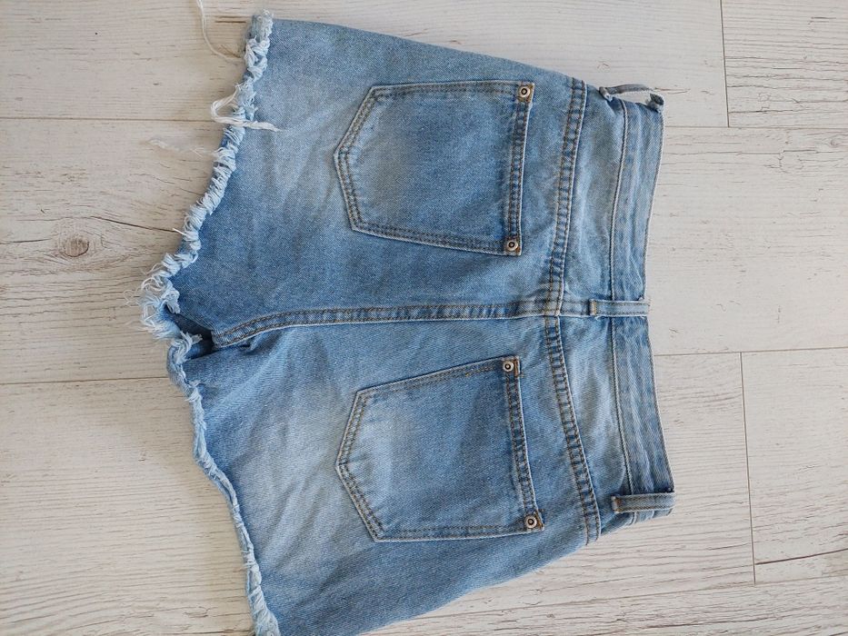 Spodenki jeansowe damskie