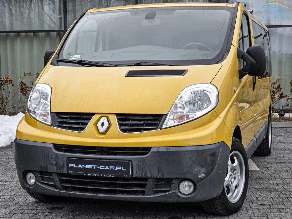 Renault Trafic 2011 Renault Trafic II Kabina 2.0 dCi 115KM 9 Osób L2H1