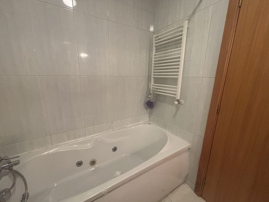 Arrenda-se quarto suite com wc privado a 15 min da FEUP