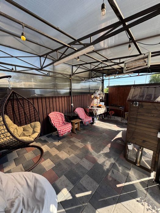 Продам красивый дом в городе