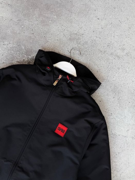 Hugo Boss куртка