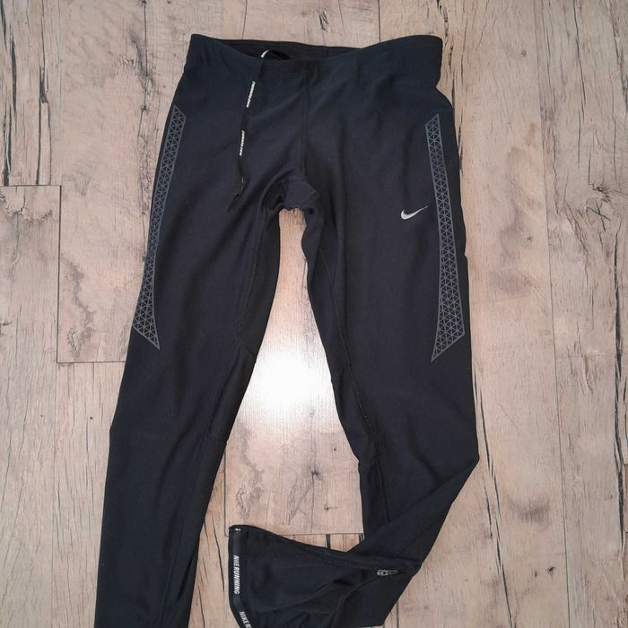 Czarne legginsy Nike XS running