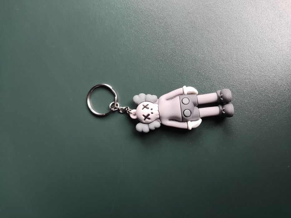Porta chaves metálico Turbo + KAWS
