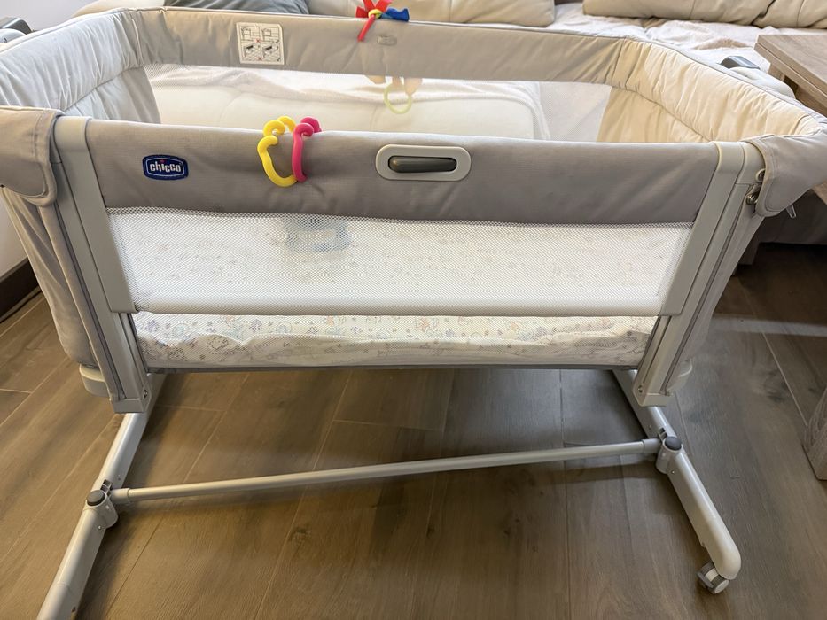 Продам ліжечко/кроватка  chicco, next to me magic evo, стан нового