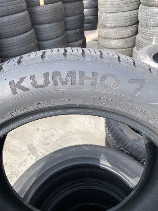 235/55/19 101H KUMHO GRUGEN Premium
