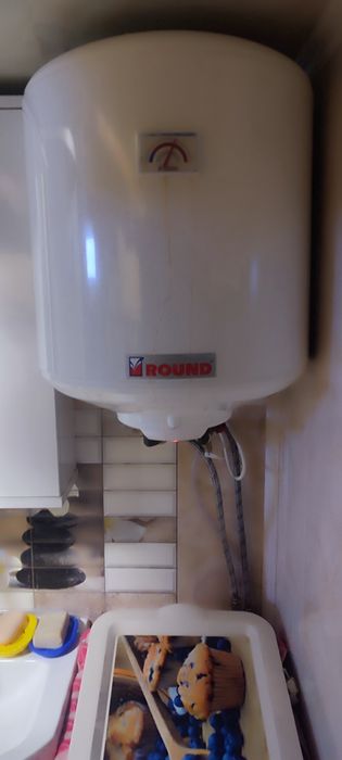 Продам бойлер 50 литров Raund