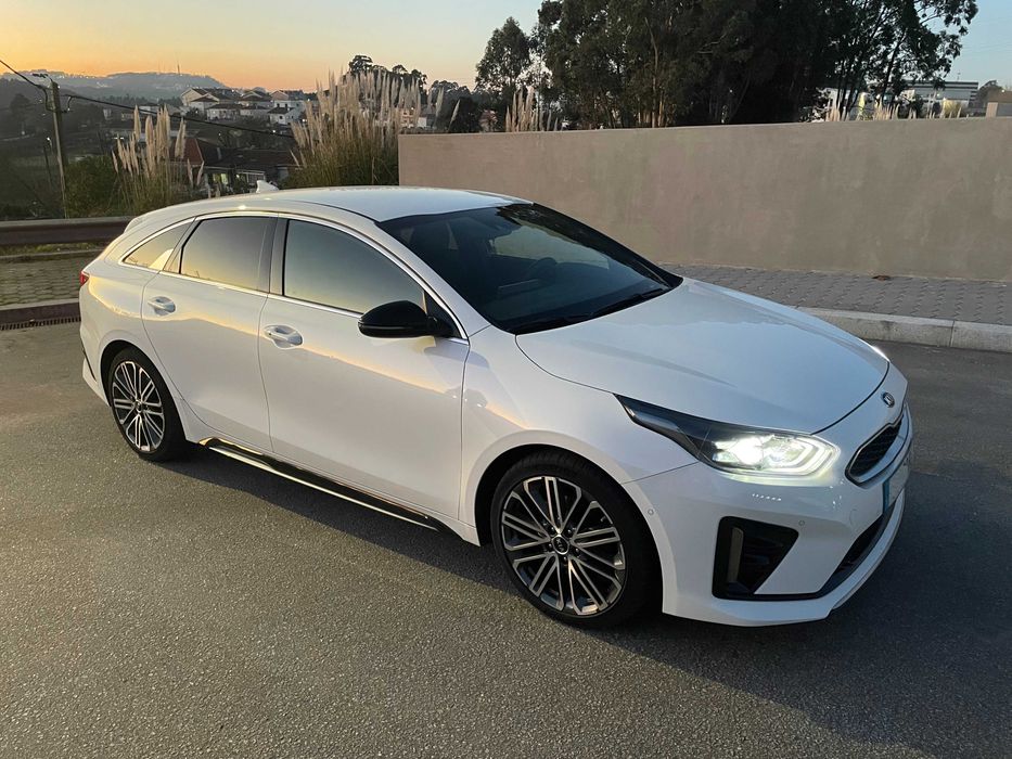 Kia ProCeed GT 1.6 CRDI DC7 (Automática) - 96000km