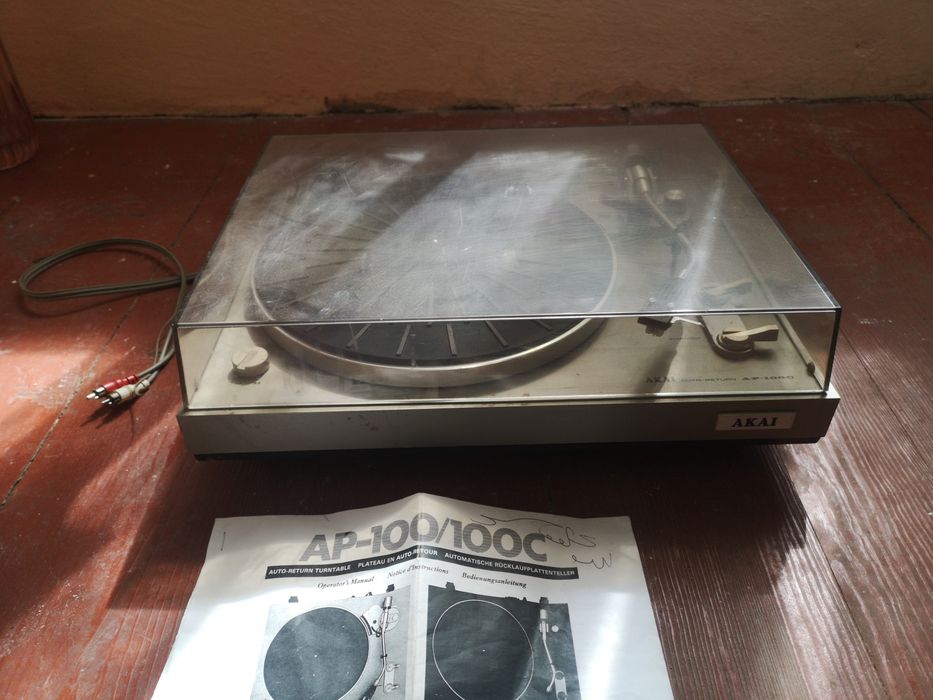 Gramofon akai ap-100c