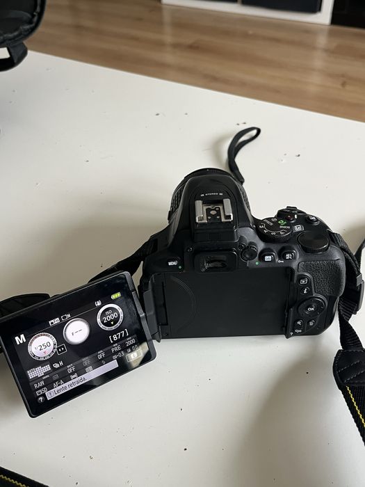 Camera Nikon D5600 + Lente 18-55mm | Kit Completo | Excelente Estado