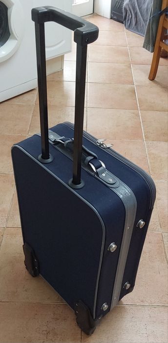 MALA DE VIAGEM DE PORÃO. Passeio Casa Arrumação Quarto Mudanças.