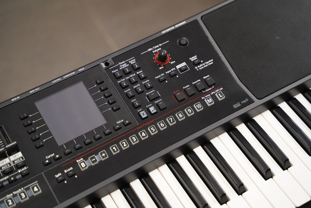 ROLANd E-A7 ea7  odtwarza MP3, Wave, Midi jak Nowy