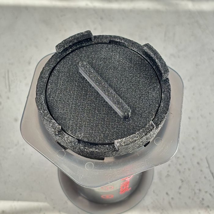 Pojemnik na filtry do AeroPress – montowany pod sitko | druk 3D