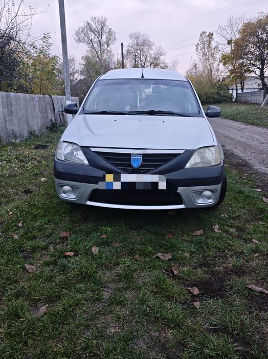 Продам машину Dacia logan