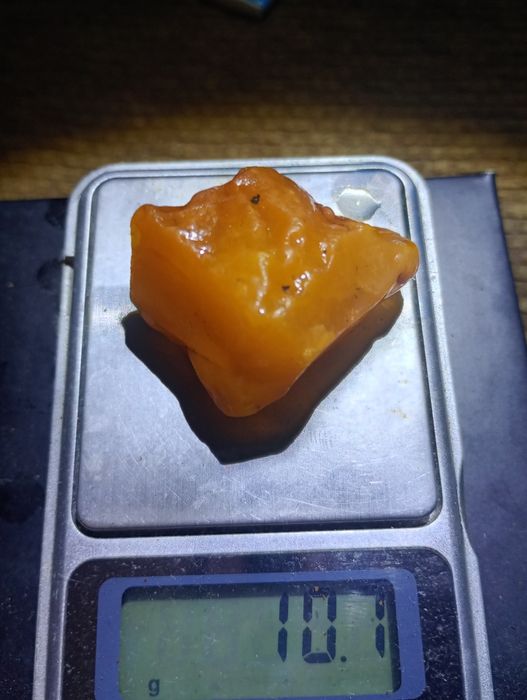 Bursztyn bałtycki surowy