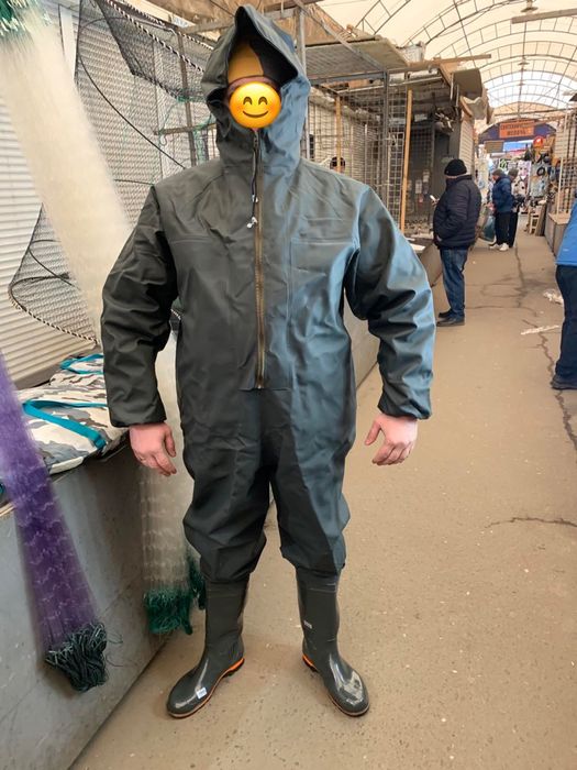 Продам вейдерсы с капюшоном