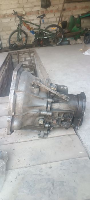 Продам коробку передач на Форд Ескорт