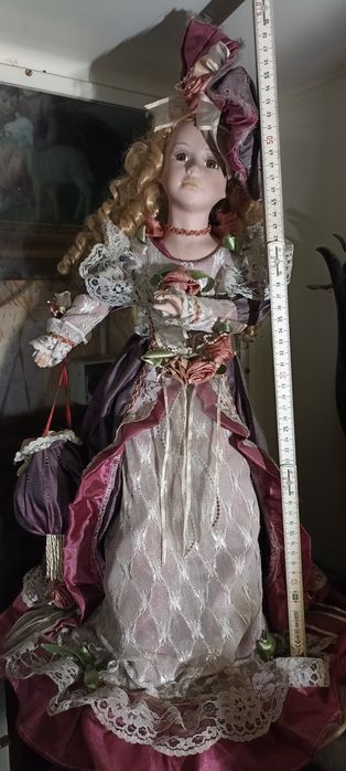 Stara lalka porcelanowa