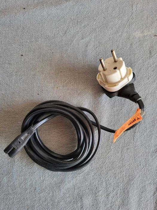 Cabo Alimentação com Tomada Inglesa e Adaptador