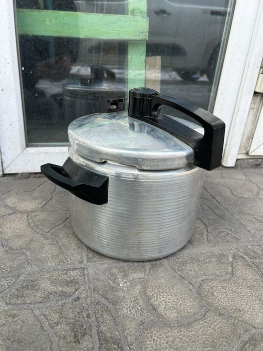 Пароварка шести литровая