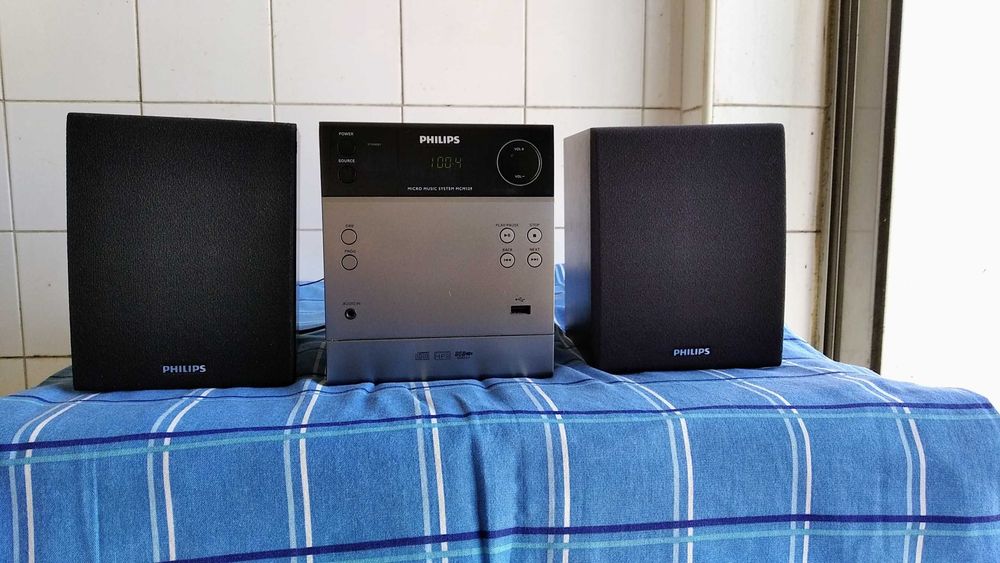 Aparelhagem de som Philips.