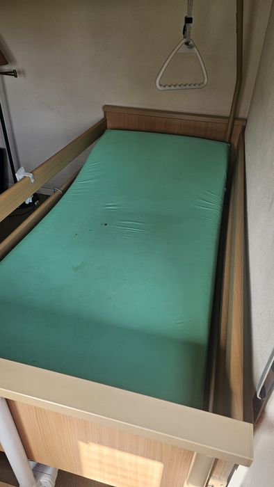 Cama articulada com colchão