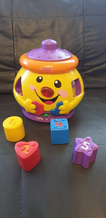 Sorter garnuszek Fisher Price - grający