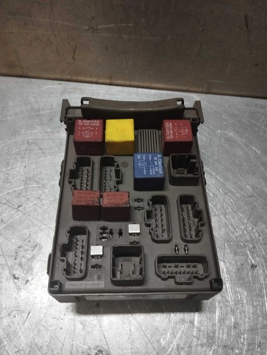 Caixa De Fusiveis Renault Laguna / Espace 518832019 8200004201E